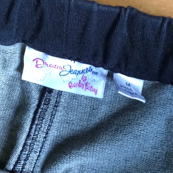 Rhinestone Capris - Picture 5 of 7